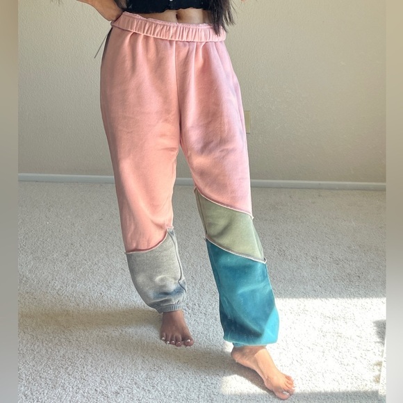 BIN#13 - WILD FABLE Women’s Medium Color Block Sweatpants - Picture 1 of 3